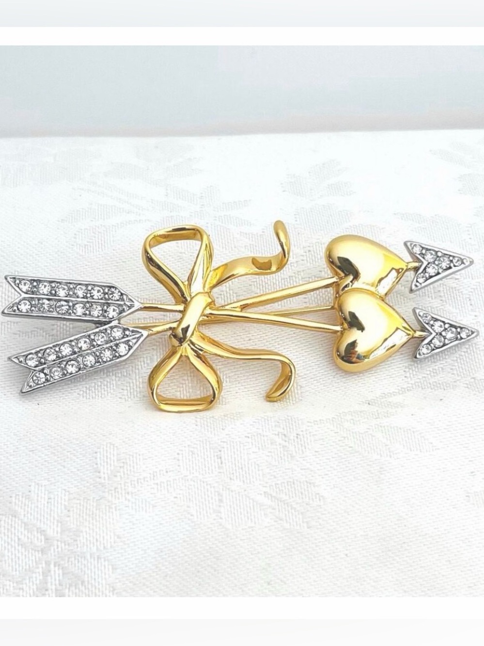 Vtg JOAN RIVERS Cupid Arrows Heart Bow Brooch Clear Rhinestone Pave Avant-Garde
